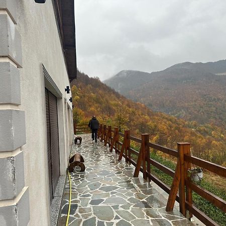 Zeneli Alpin Chalet Cerem Екстериор снимка